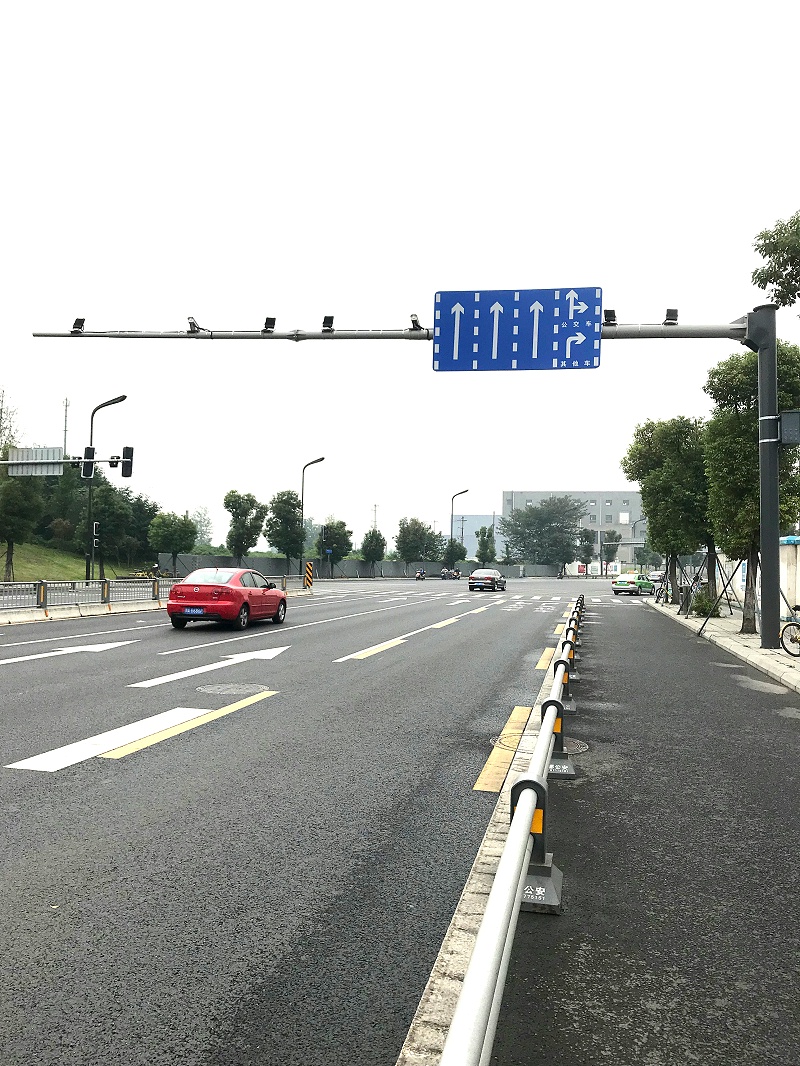 監控桿電子警察