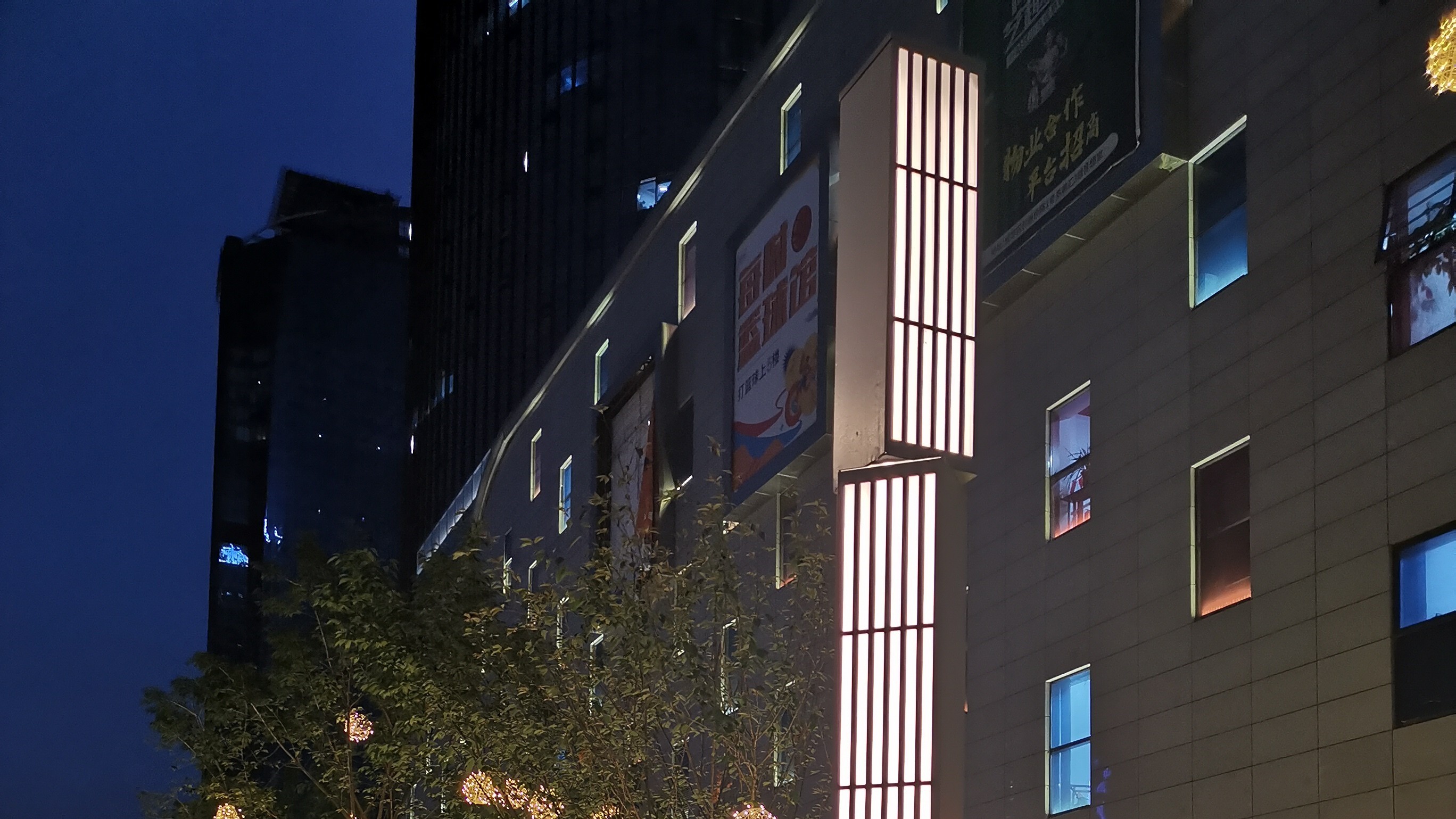 庭院燈廠家為您簡約、歐式古典、中式傳統庭院燈