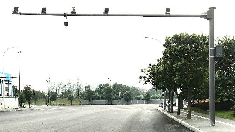 電子警察監控桿價格-四川專業監控桿廠家-菲尼特